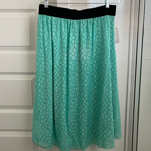 LuLaRoe Dresses & Skirts - MIDI skirt- LuLaRoe Lola